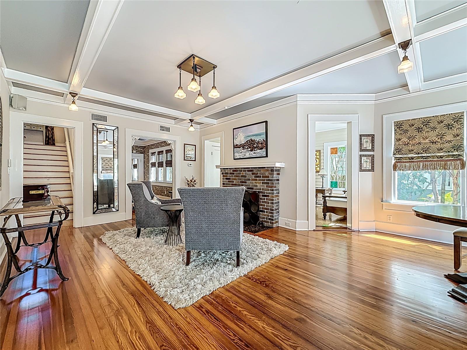 315 8TH Ave ST PETERSBURG, FL 33701