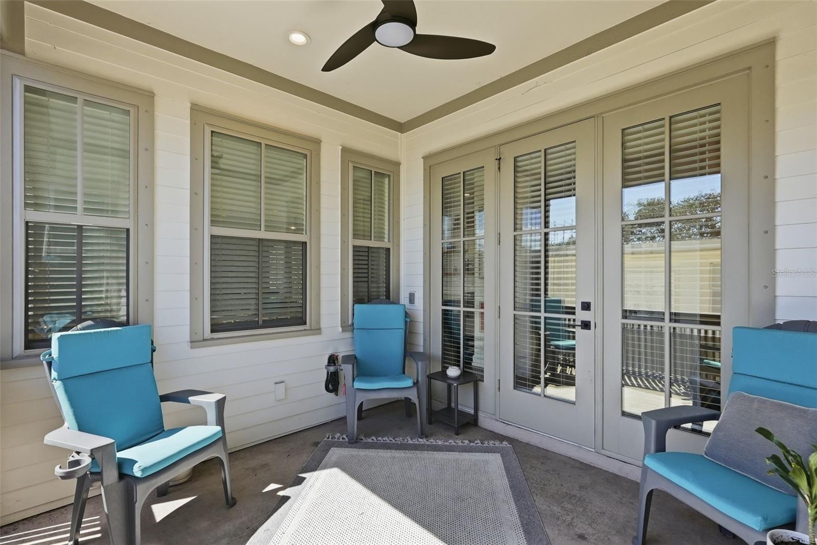 1208 5TH St ST PETERSBURG, FL 33701