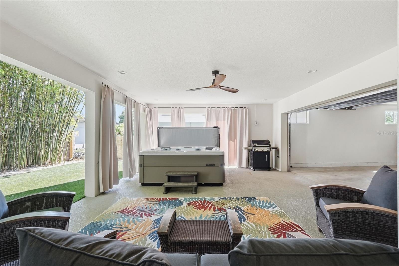1208 5TH St ST PETERSBURG, FL 33701