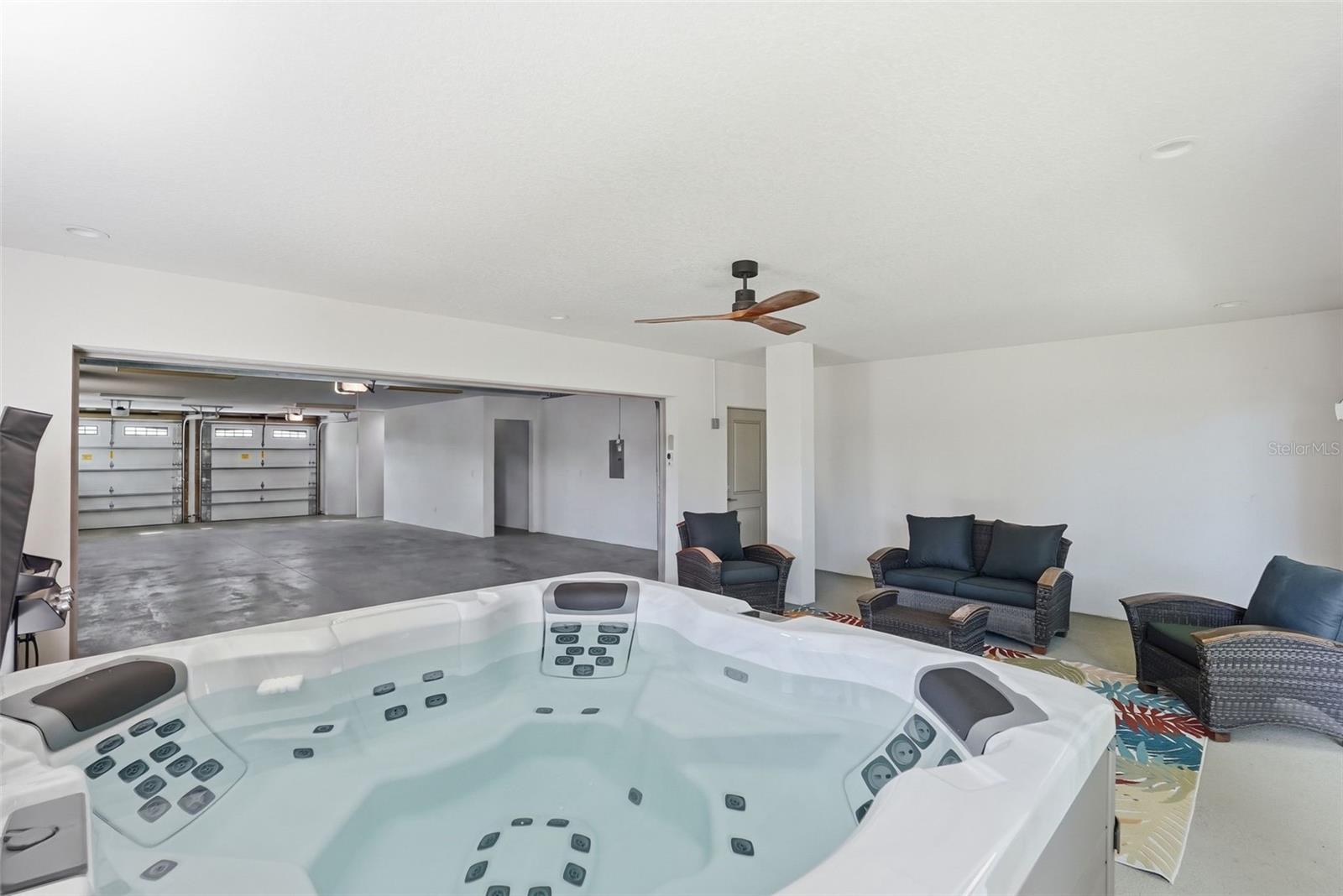 1208 5TH St ST PETERSBURG, FL 33701