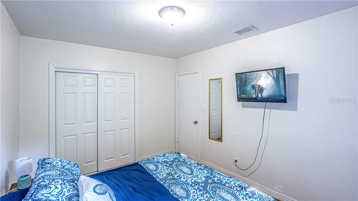 2014 NEWMAN St ORLANDO, FL 32803