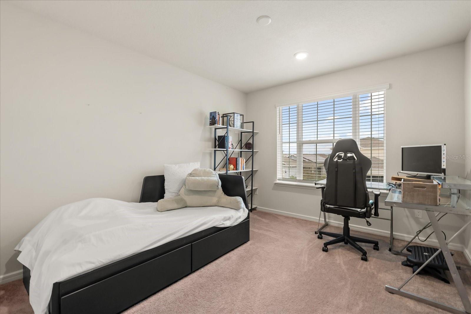 2624 BLOWING BREEZE Ave KISSIMMEE, FL 34744