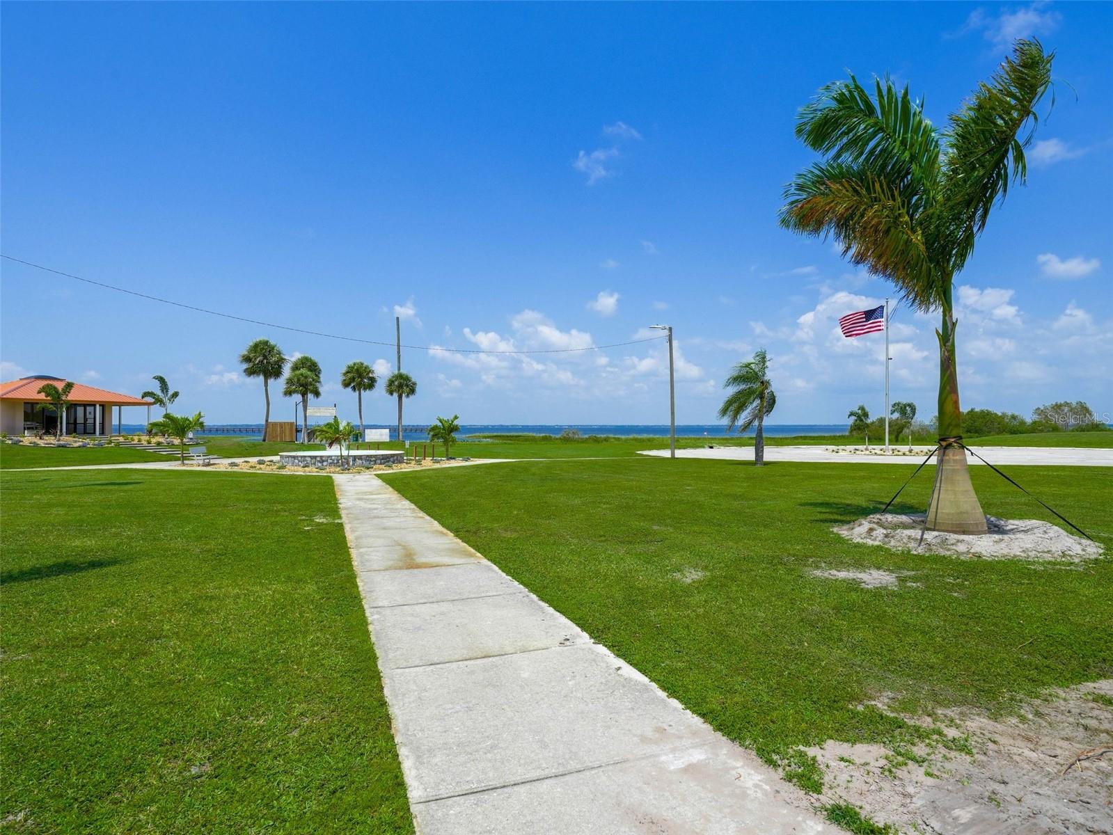 612 MAGNOLIA Dr INDIAN LAKE ESTATES, FL 33855