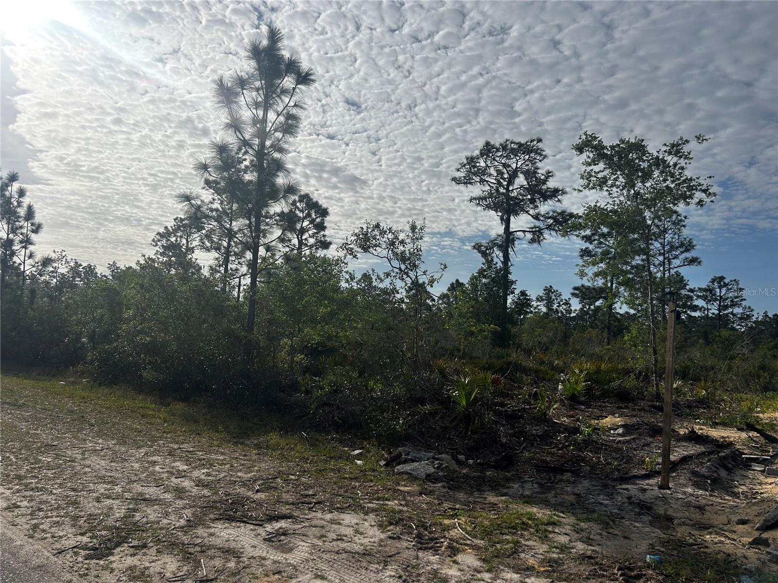 618 POINCIANA Dr INDIAN LAKE ESTATES, FL 33855