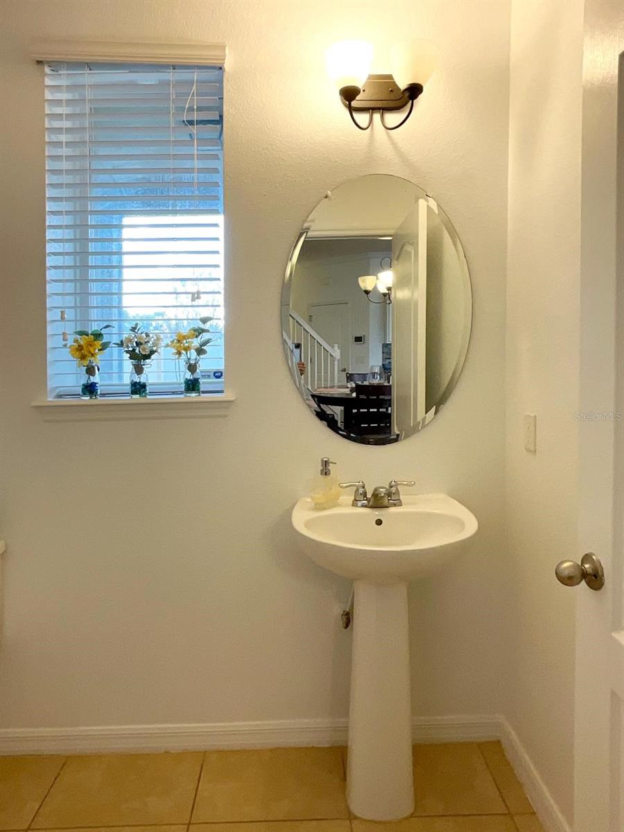 1608 MOHEGAN Blvd KISSIMMEE, FL 34744