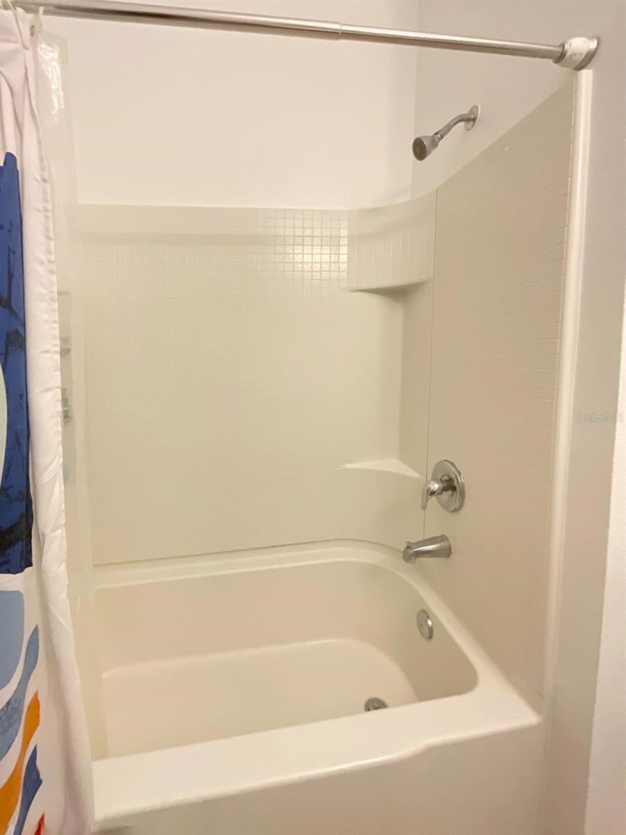 1608 MOHEGAN Blvd KISSIMMEE, FL 34744