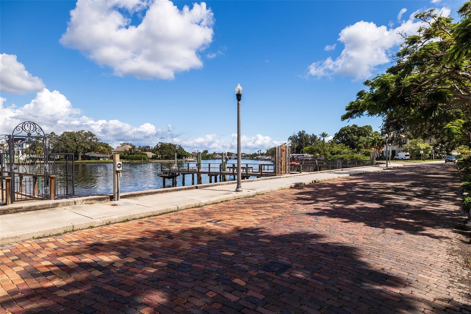 2400 COFFEE POT Blvd ST PETERSBURG, FL 33704