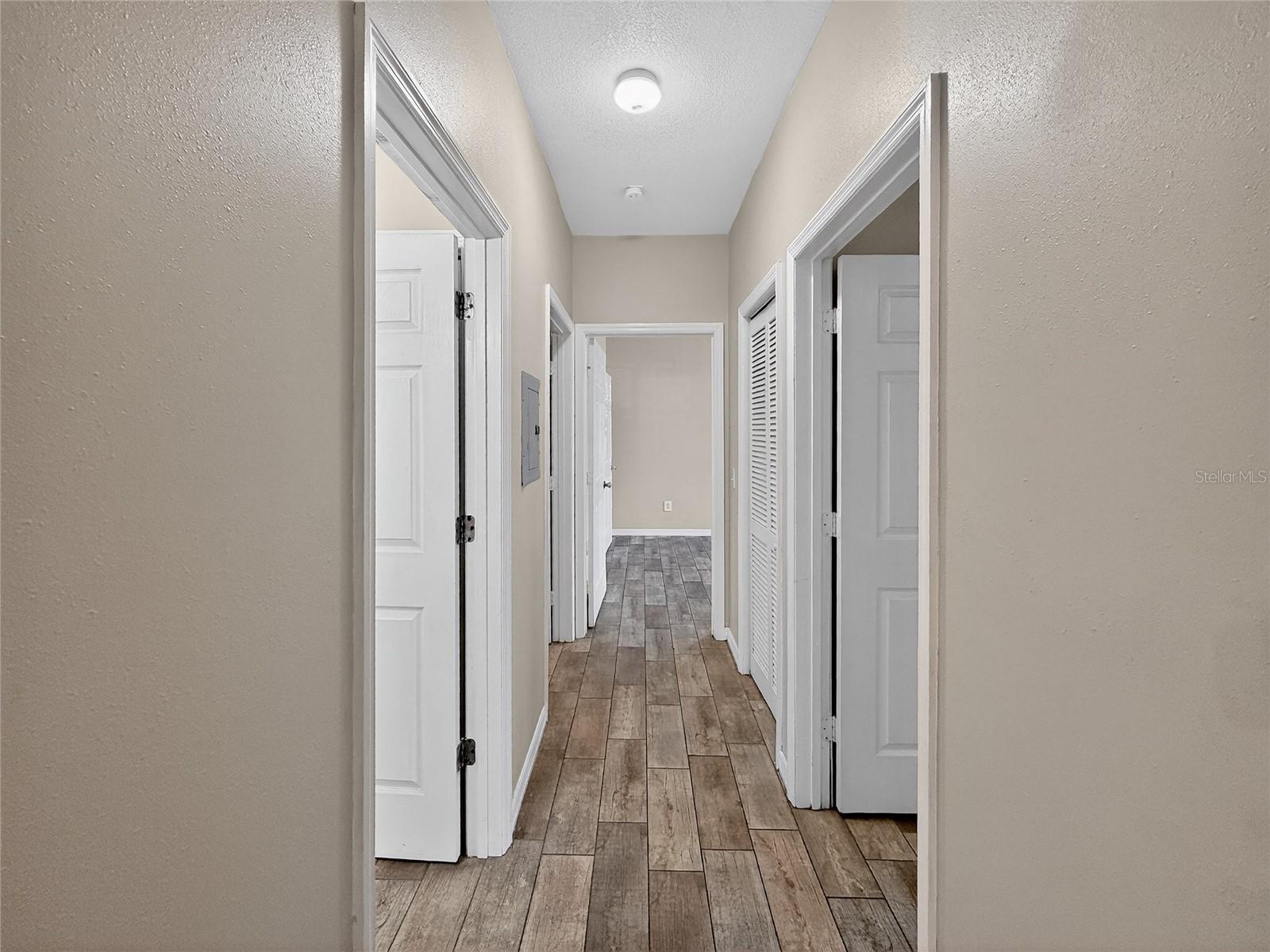 16305 ENCLAVE Vlg Dr #102 TAMPA, FL 33647