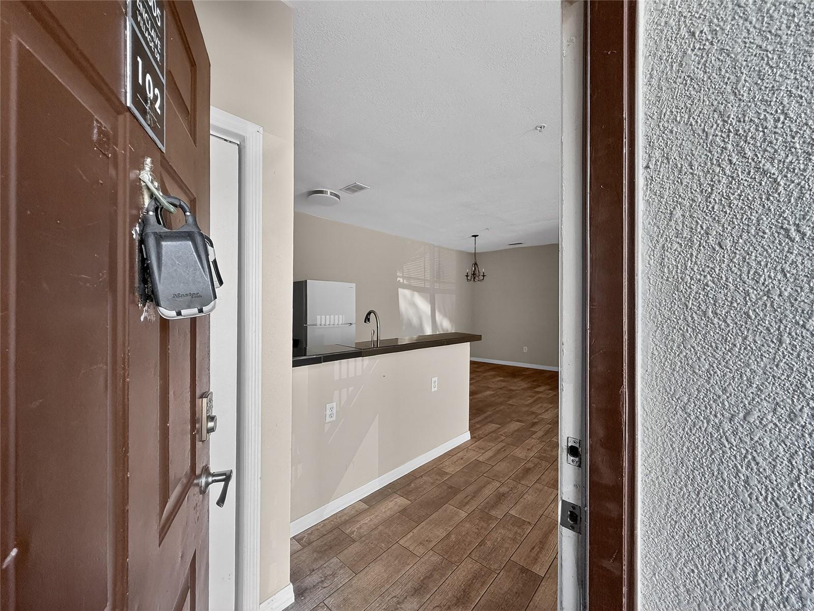 16305 ENCLAVE Vlg Dr #102 TAMPA, FL 33647