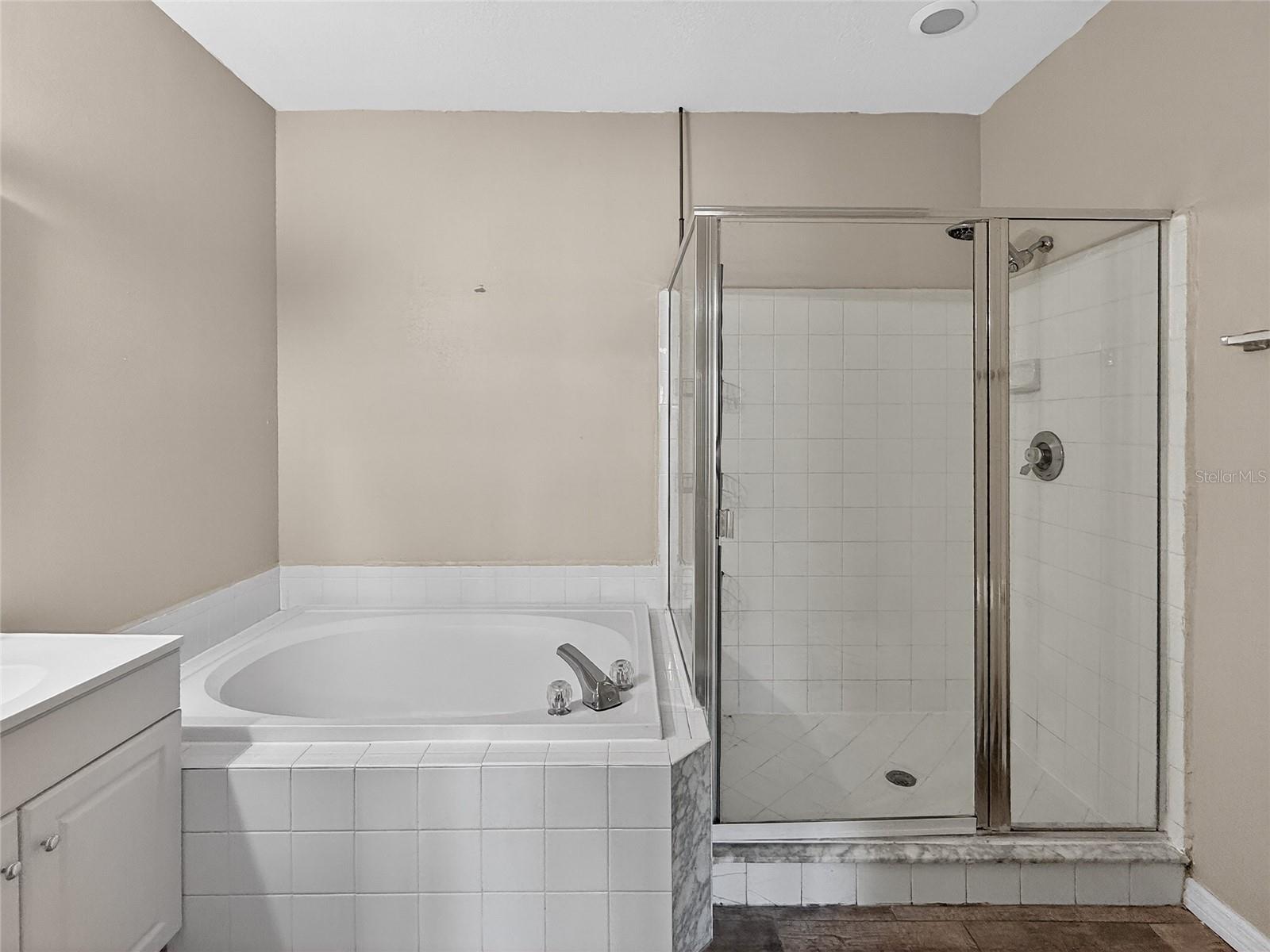 16305 ENCLAVE Vlg Dr #102 TAMPA, FL 33647