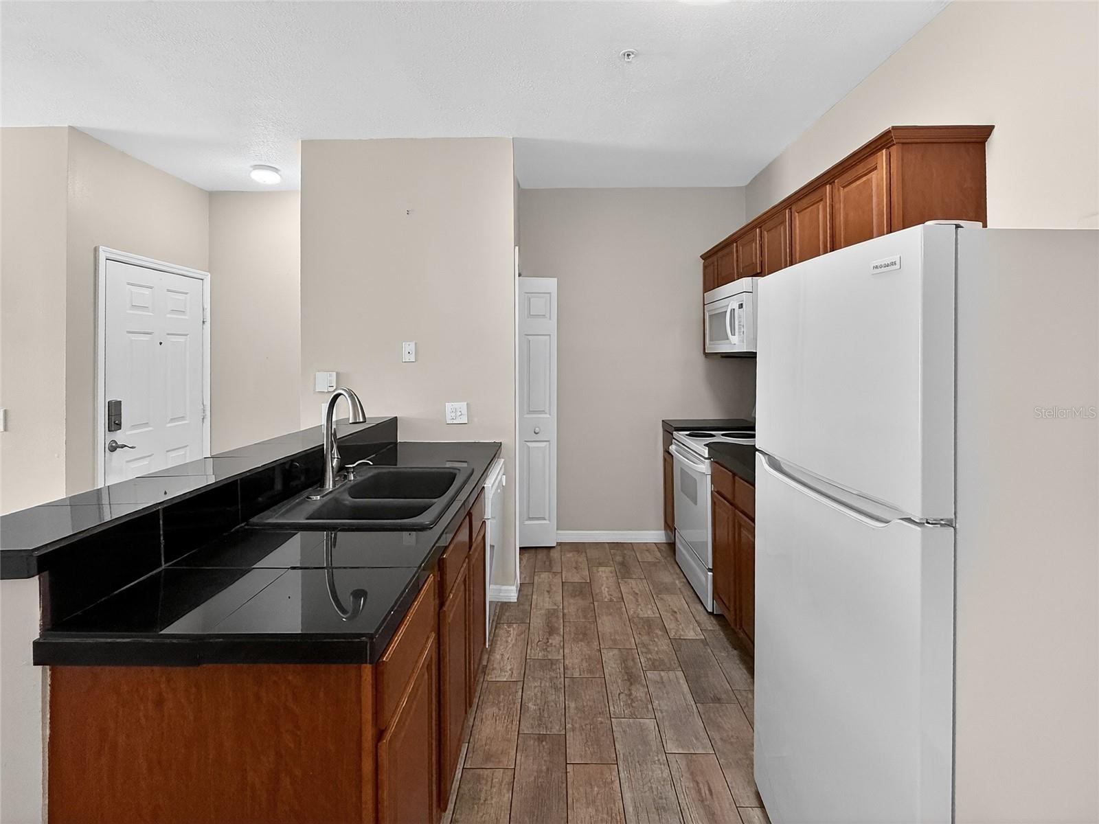 16305 ENCLAVE Vlg Dr #102 TAMPA, FL 33647