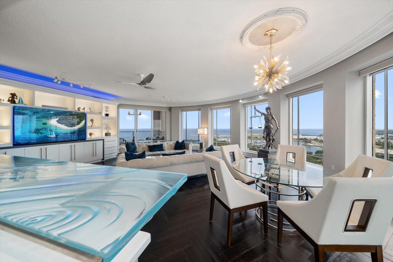 100 Bch Dr #1900 ST PETERSBURG, FL 33701