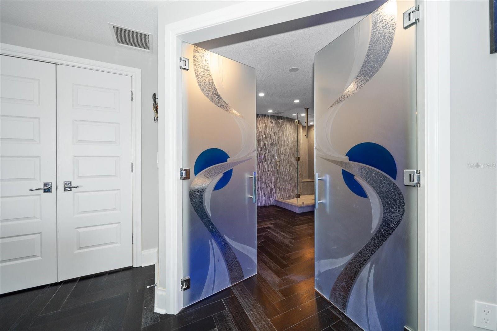 100 Bch Dr #1900 ST PETERSBURG, FL 33701