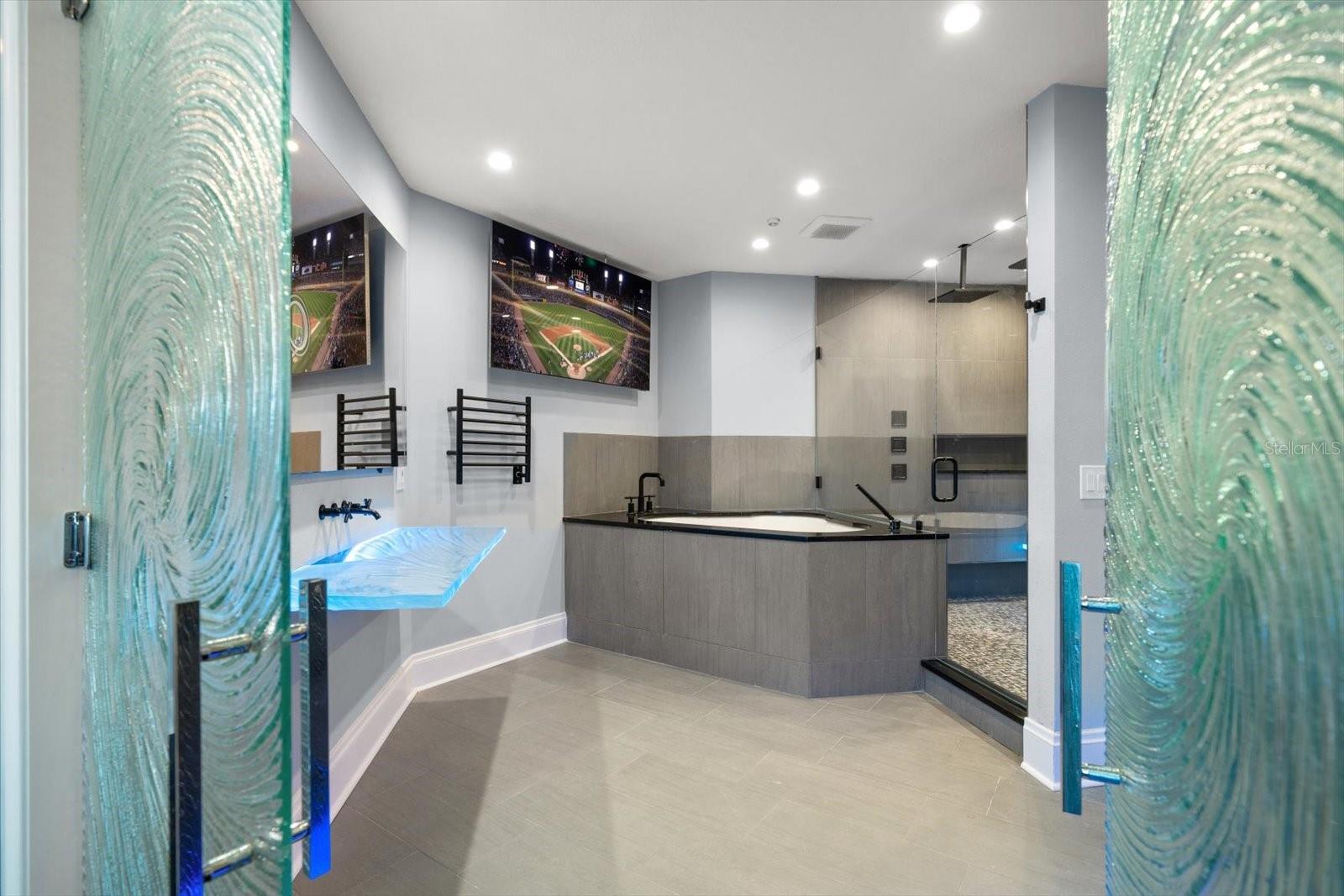 100 Bch Dr #1900 ST PETERSBURG, FL 33701