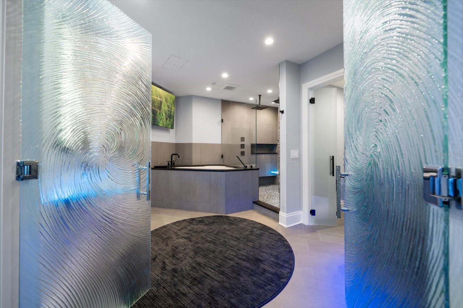 100 Bch Dr #1900 ST PETERSBURG, FL 33701