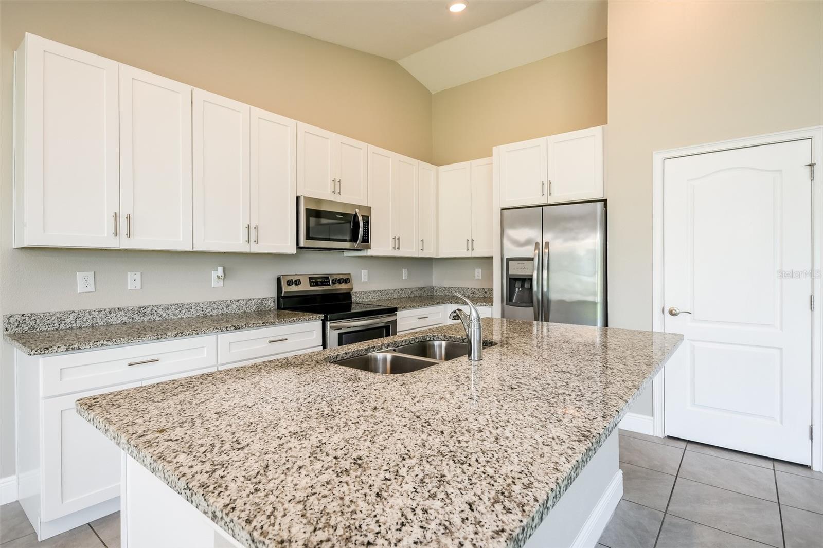 429 BROOKFIELD Dr KISSIMMEE, FL 34758