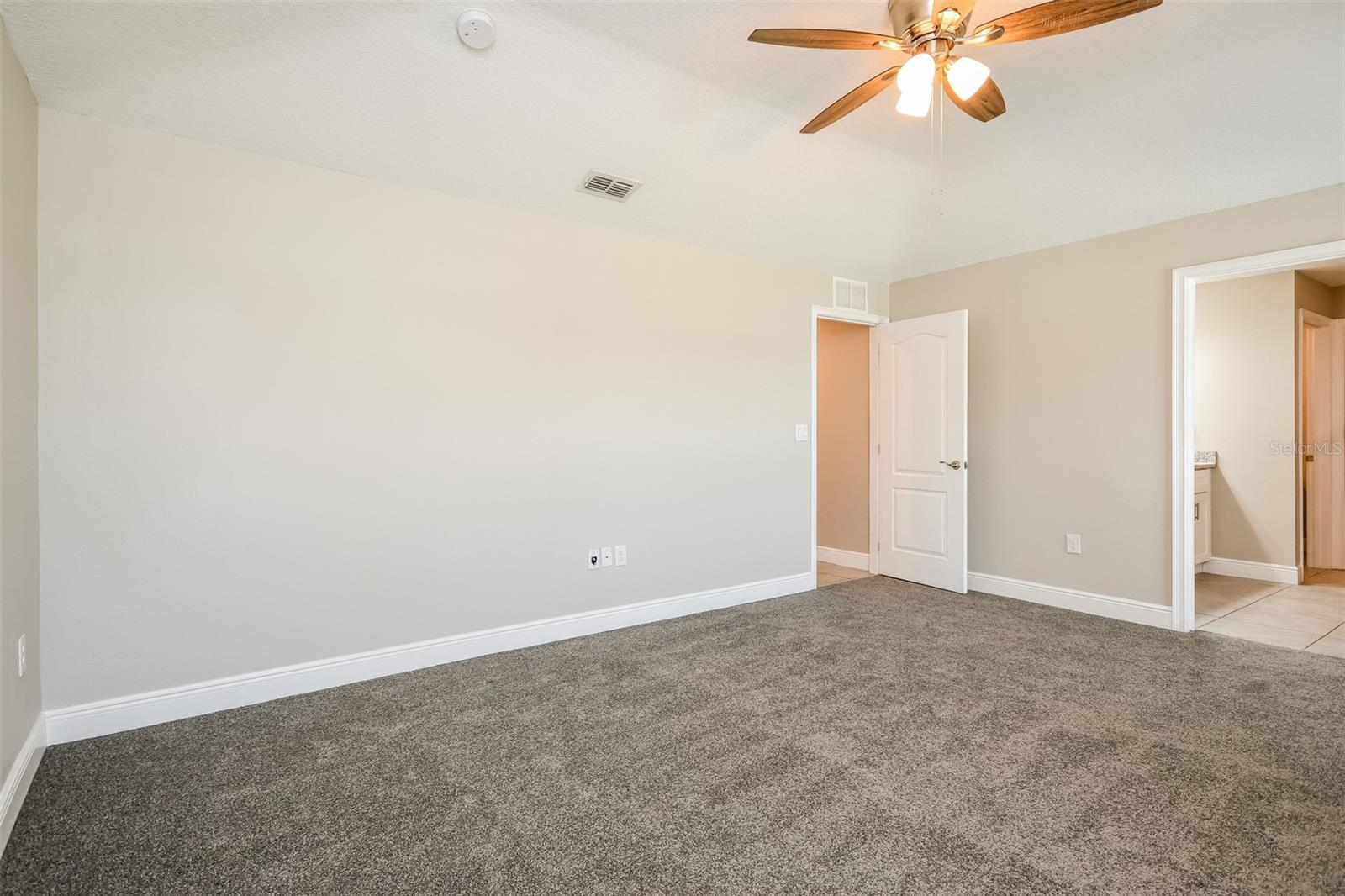 429 BROOKFIELD Dr KISSIMMEE, FL 34758