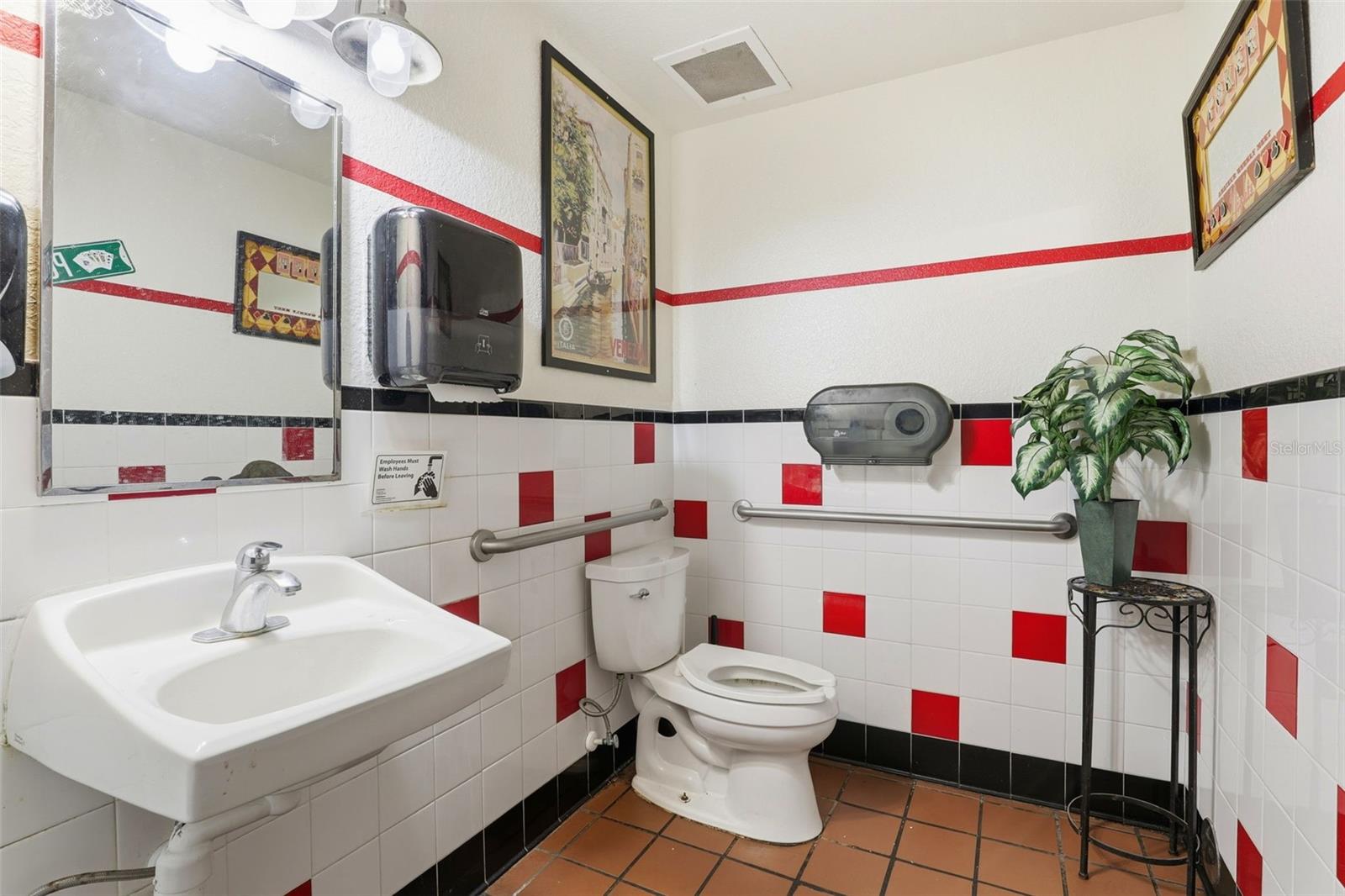 3920 N DEAN Rd #400 ORLANDO, FL 32817