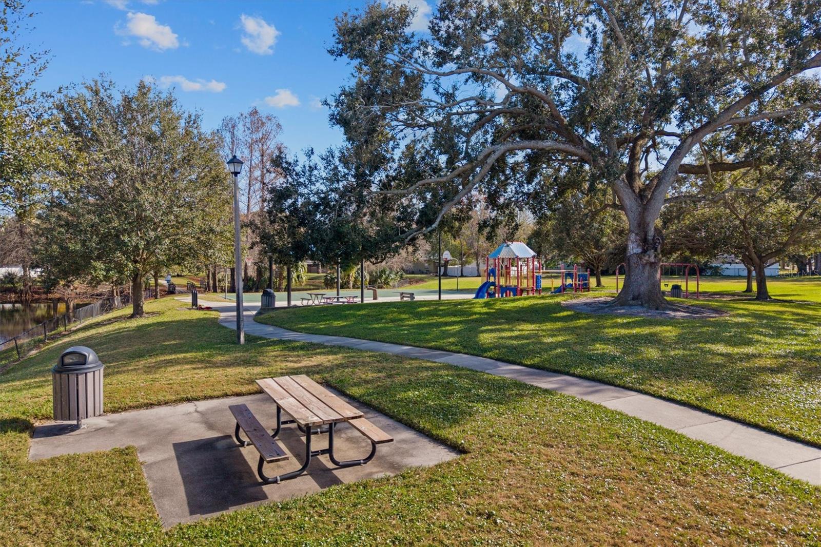 1135 SHADY Ln Dr ORLANDO, FL 32804