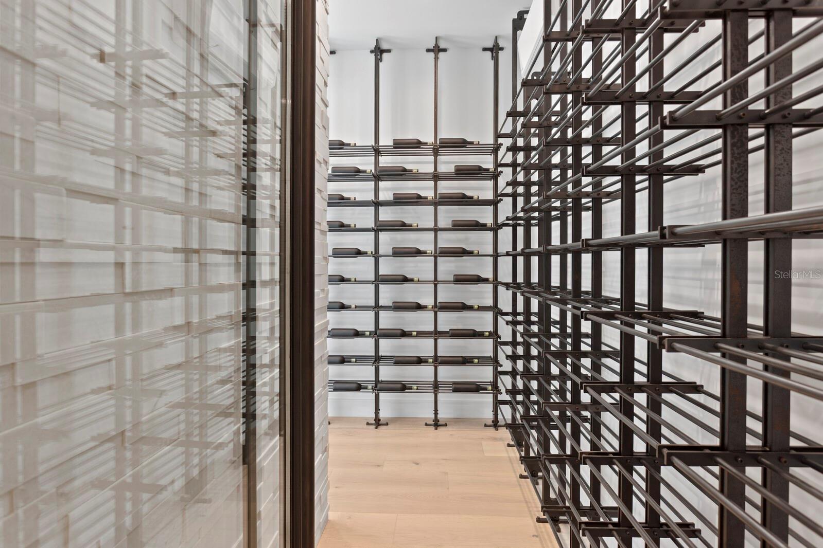 2081 MICHIGAN Ave ST PETERSBURG, FL 33703