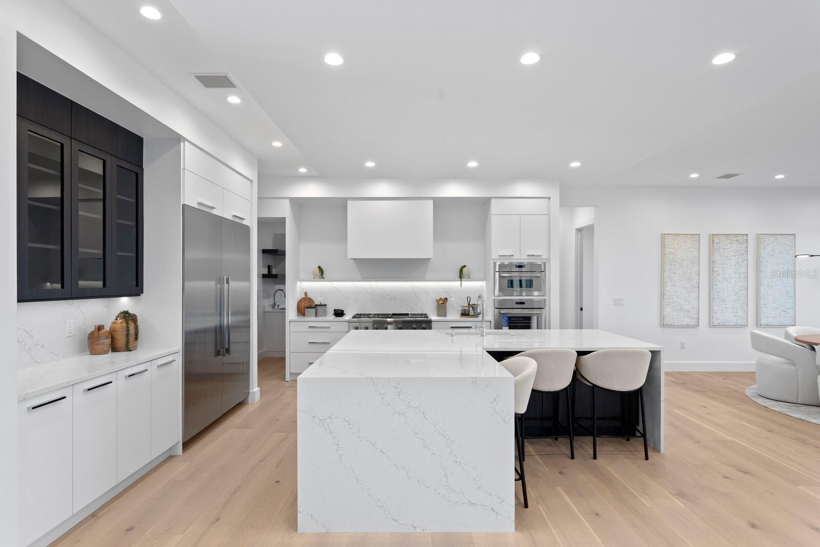 2081 MICHIGAN Ave ST PETERSBURG, FL 33703