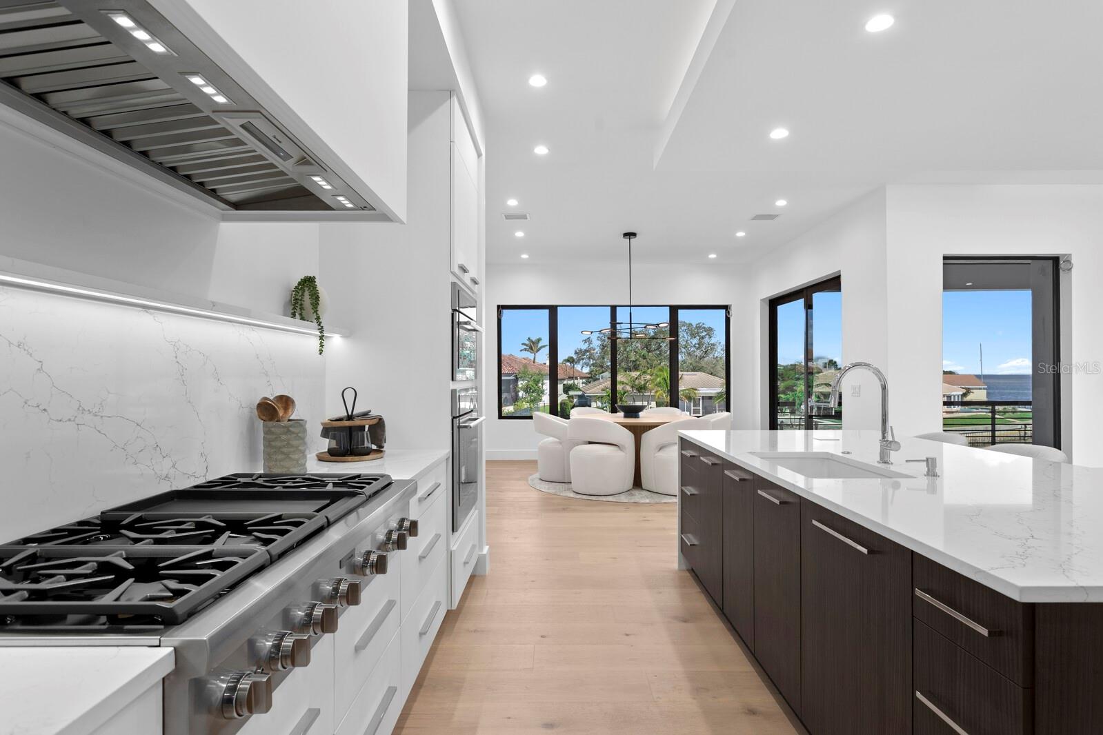 2081 MICHIGAN Ave ST PETERSBURG, FL 33703