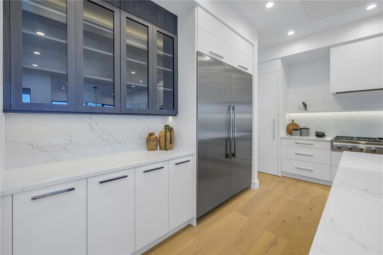 2081 MICHIGAN Ave ST PETERSBURG, FL 33703