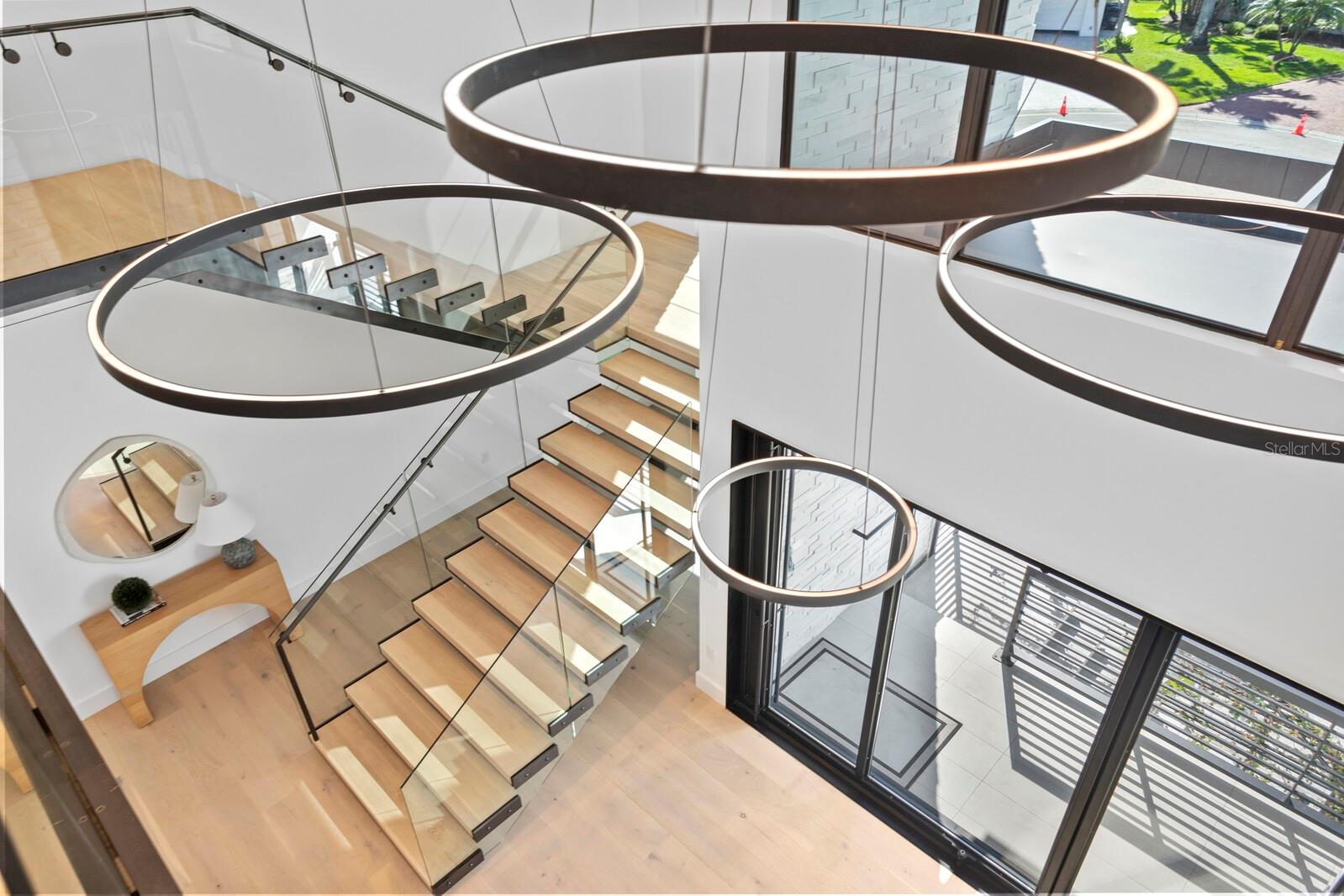 2081 MICHIGAN Ave ST PETERSBURG, FL 33703