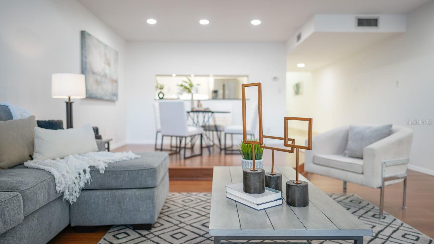 301 2ND St #14 ST PETERSBURG, FL 33701