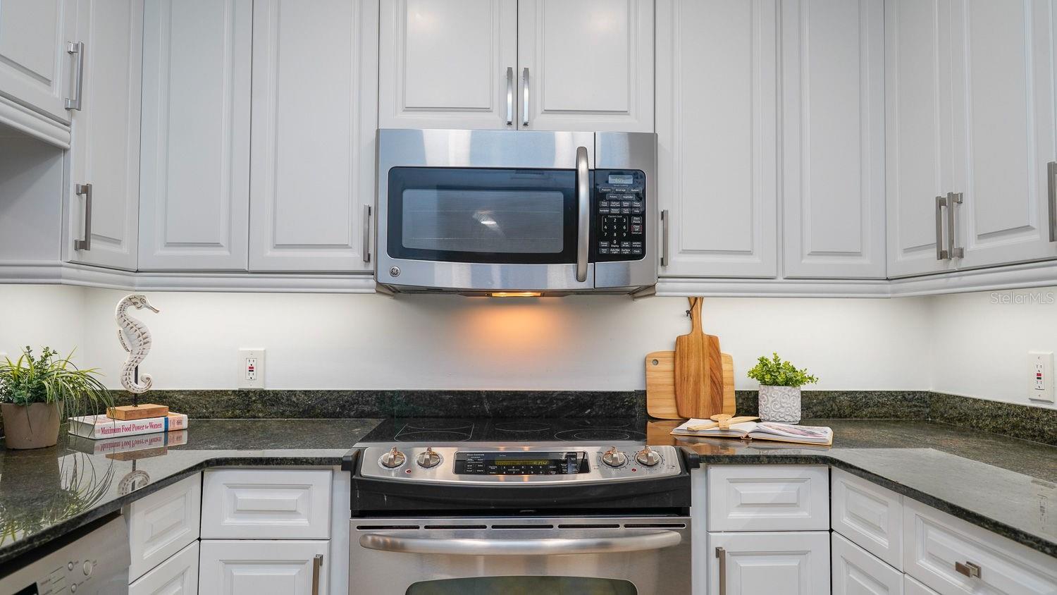 301 2ND St #14 ST PETERSBURG, FL 33701