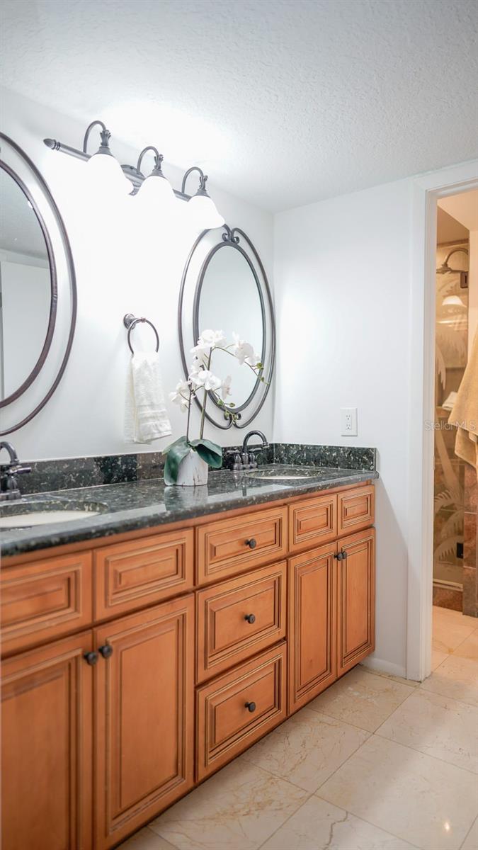 301 2ND St #14 ST PETERSBURG, FL 33701