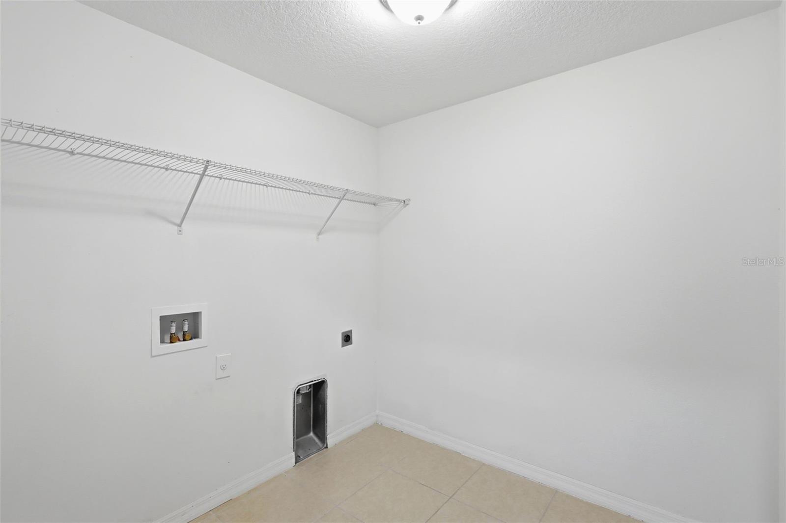 3400 BEAU Rd KISSIMMEE, FL 34746