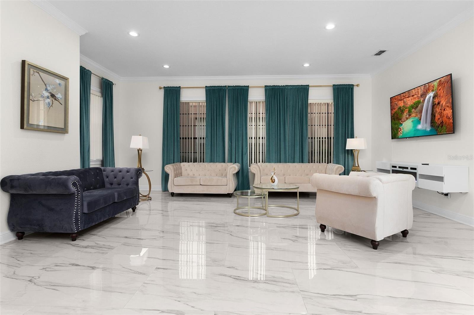 7406 OCONEE St REUNION, FL 34747