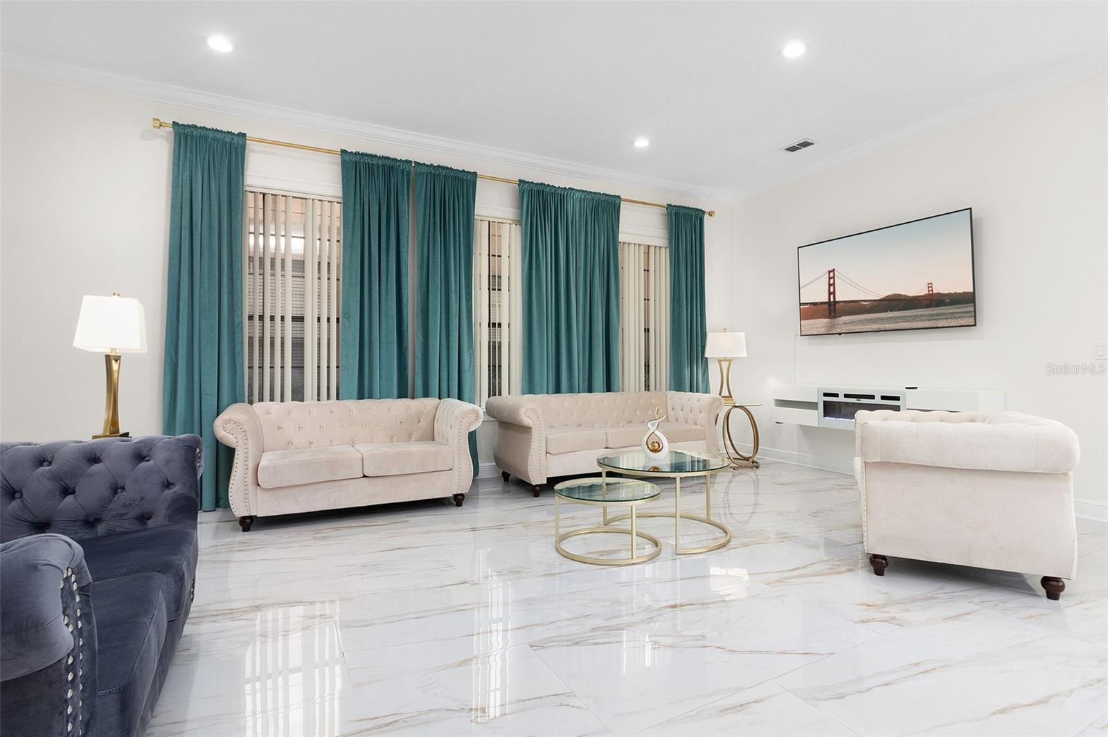 7406 OCONEE St REUNION, FL 34747