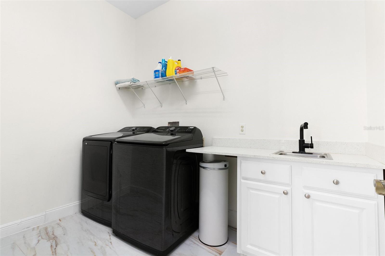 7406 OCONEE St REUNION, FL 34747