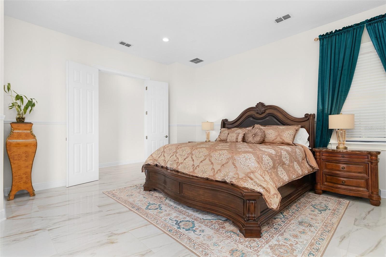 7406 OCONEE St REUNION, FL 34747