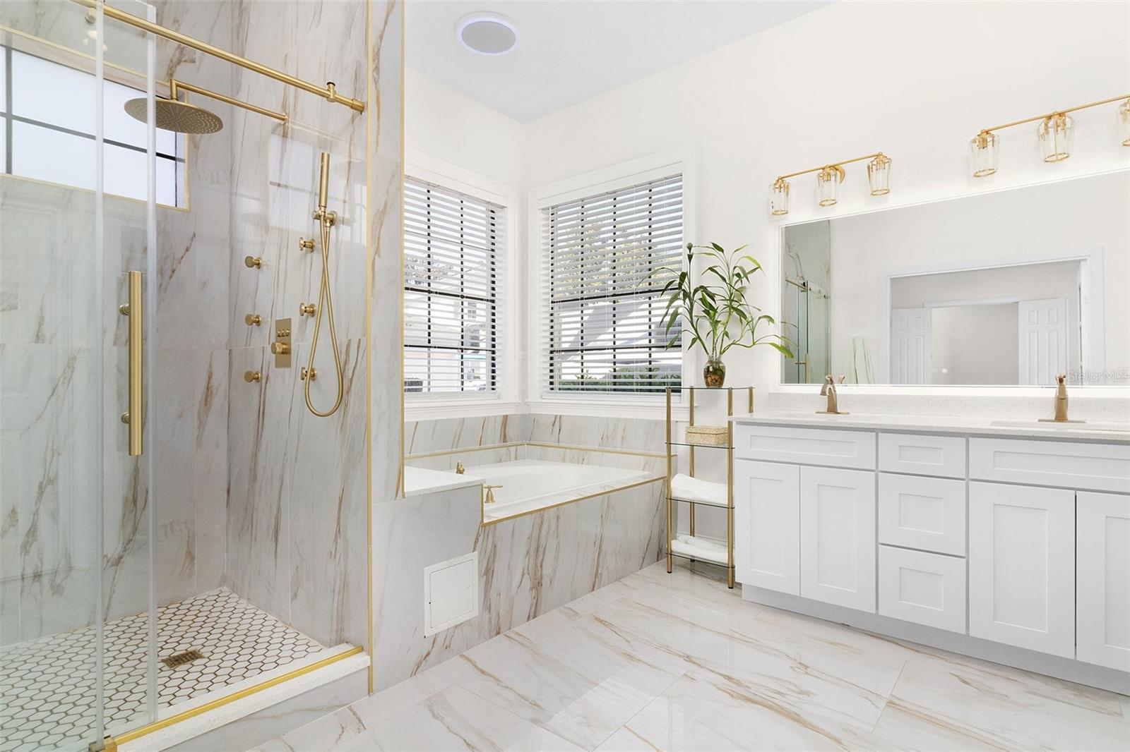 7406 OCONEE St REUNION, FL 34747