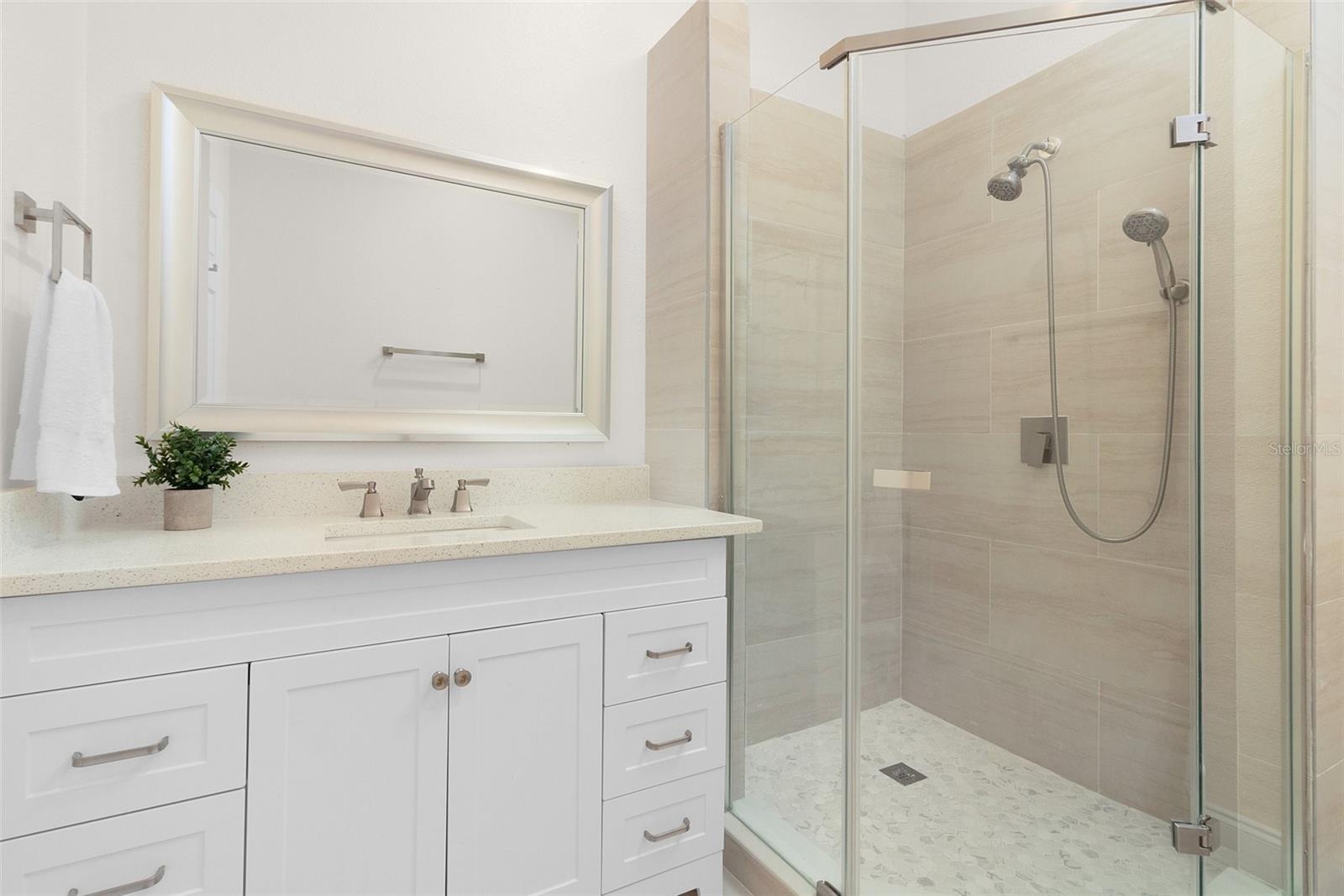 7406 OCONEE St REUNION, FL 34747