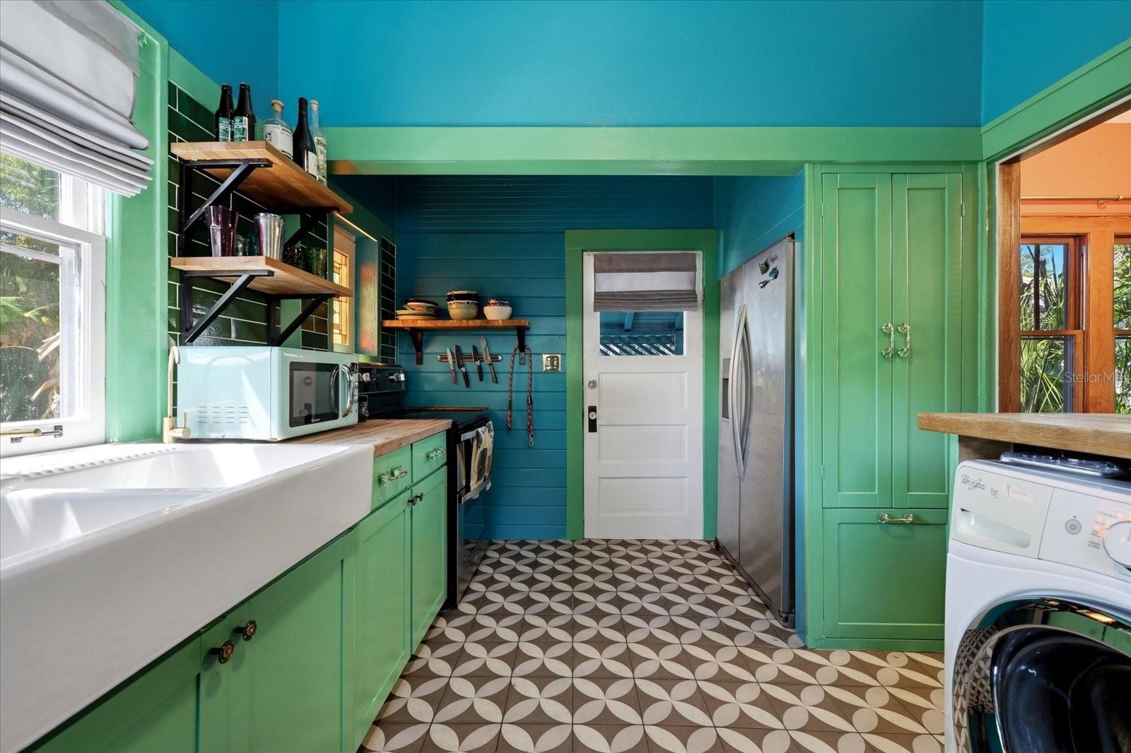 1024 23RD Ave ST PETERSBURG, FL 33704