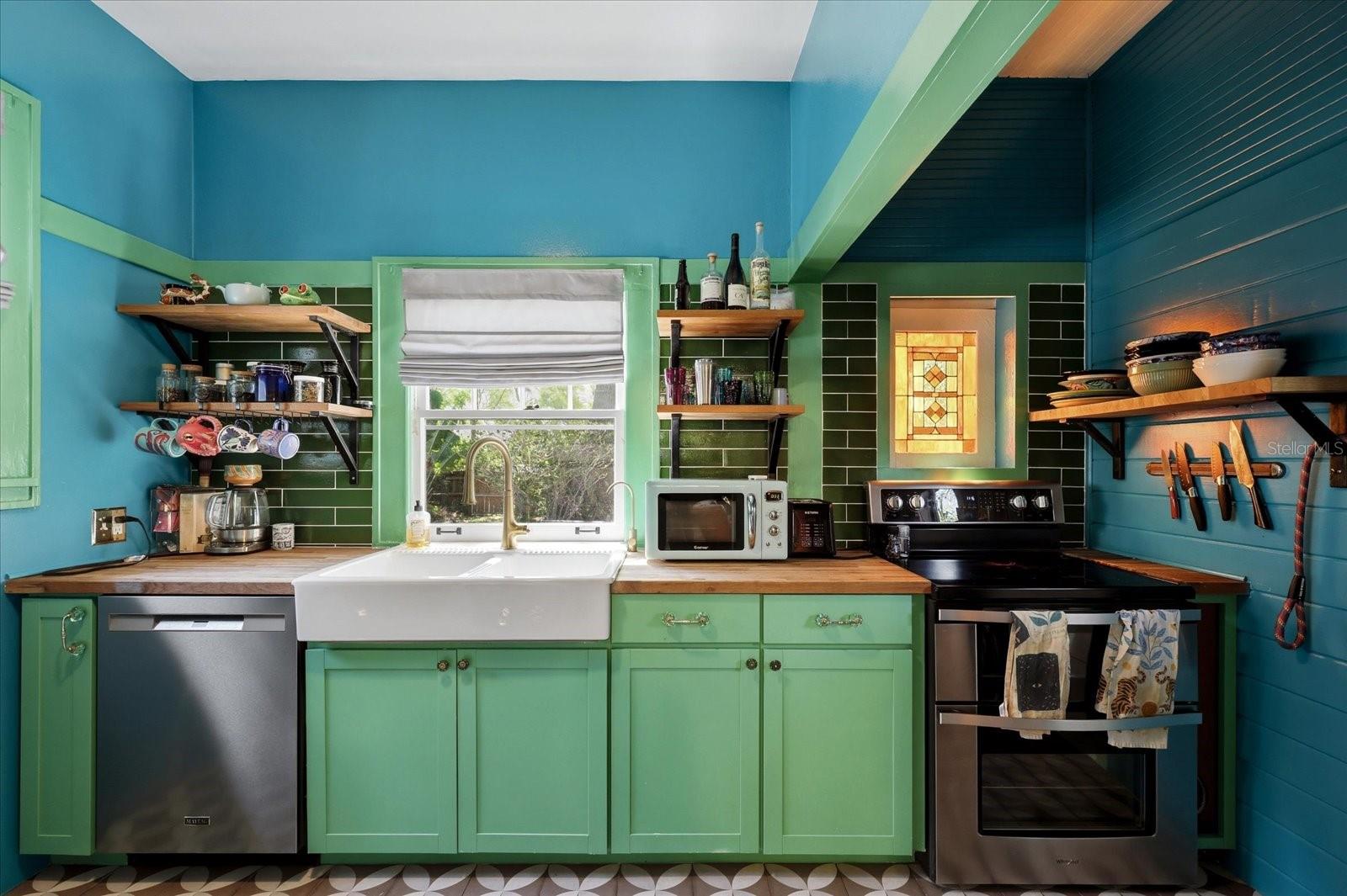 1024 23RD Ave ST PETERSBURG, FL 33704