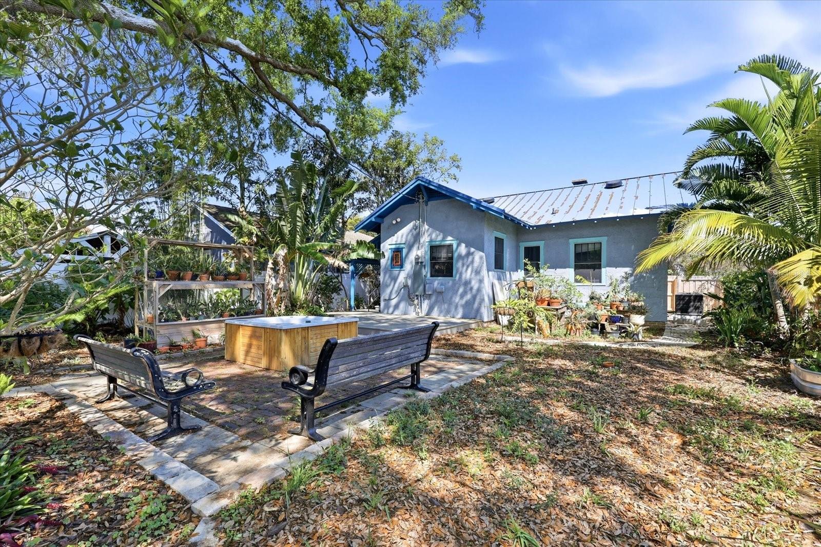 1024 23RD Ave ST PETERSBURG, FL 33704