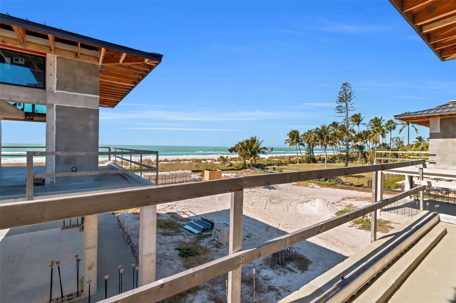 5965 GULF OF MEXICO Dr LONGBOAT KEY, FL 34228