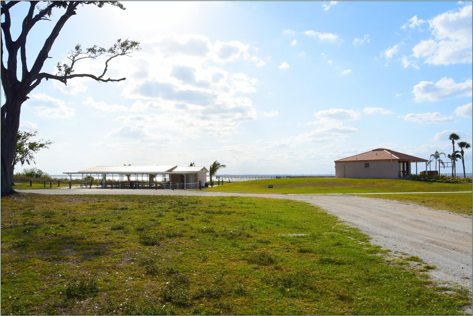 27 LANTANA Dr INDIAN LAKE ESTATES, FL 33855