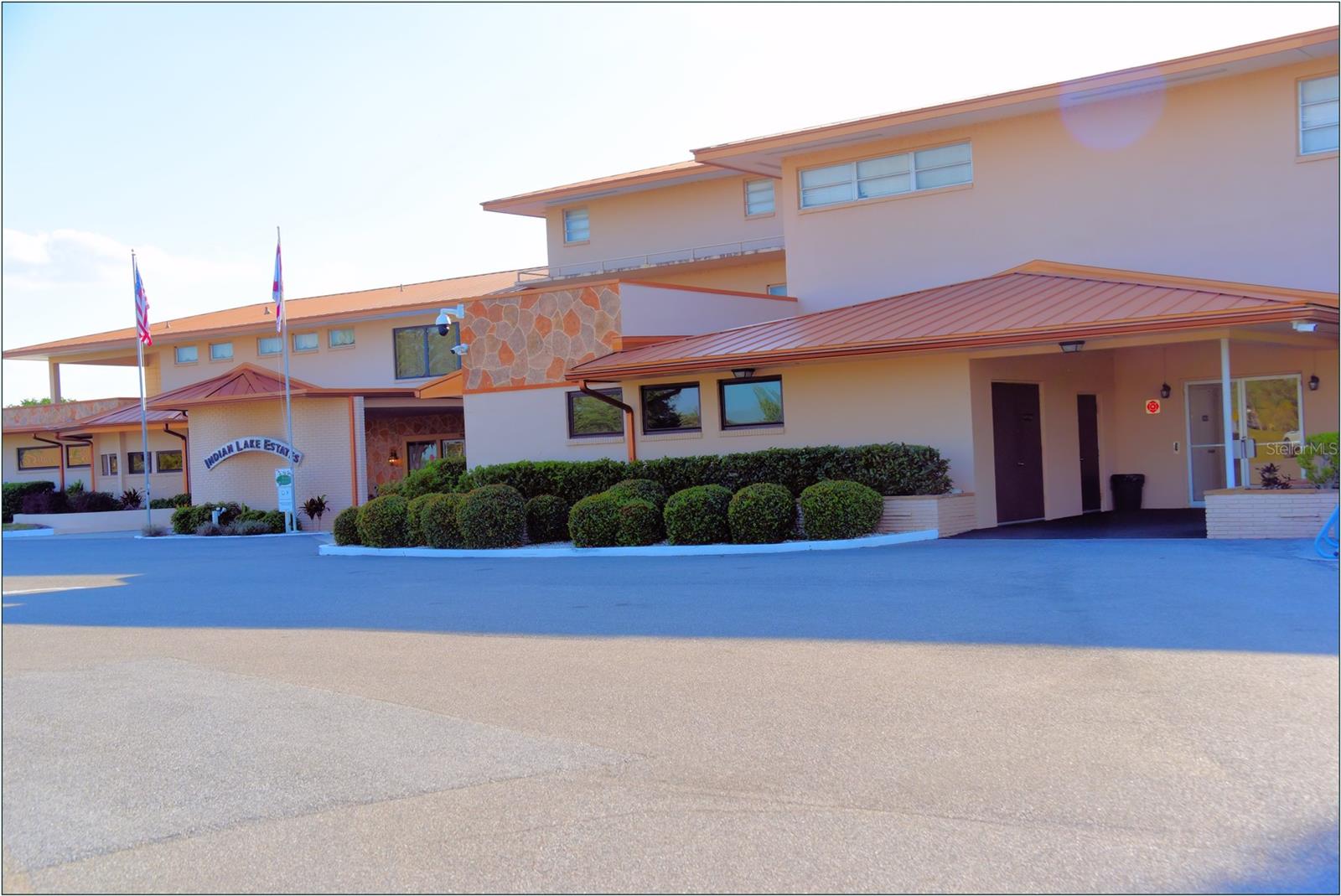 27 LANTANA Dr INDIAN LAKE ESTATES, FL 33855