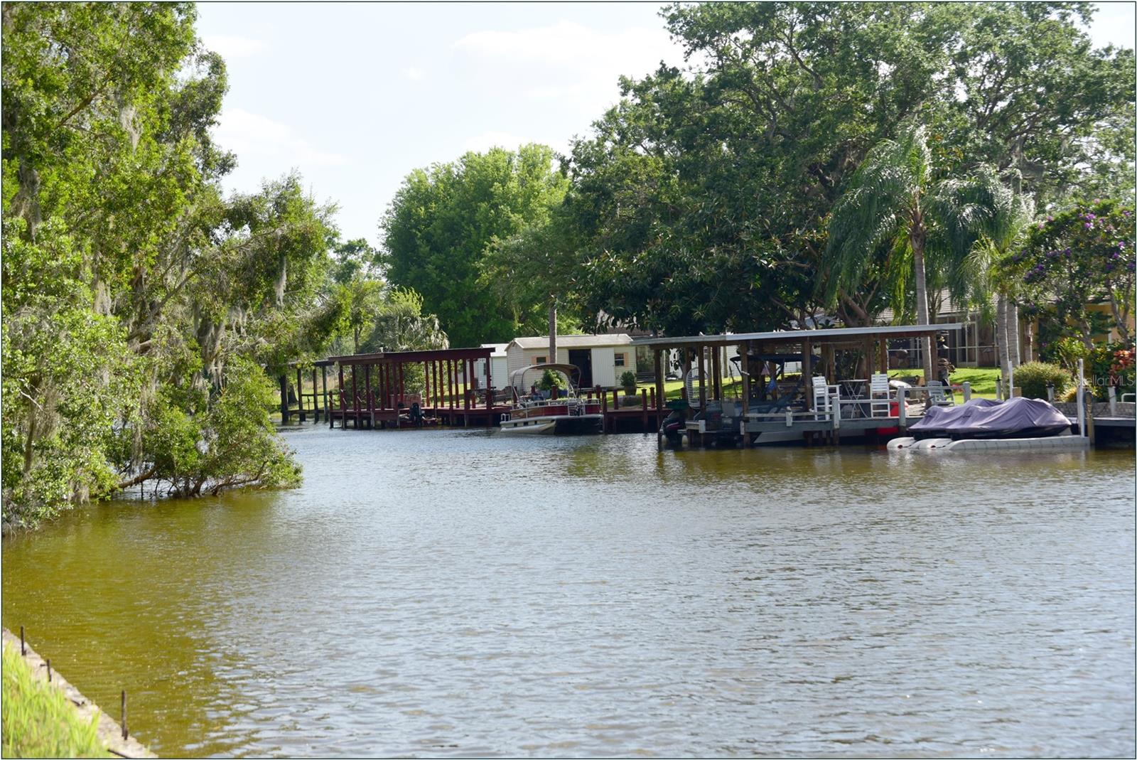 27 LANTANA Dr INDIAN LAKE ESTATES, FL 33855