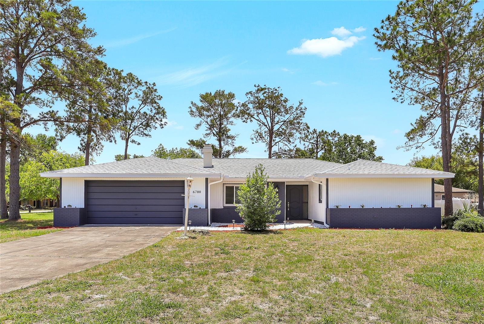 6700 TAMARIND Cir