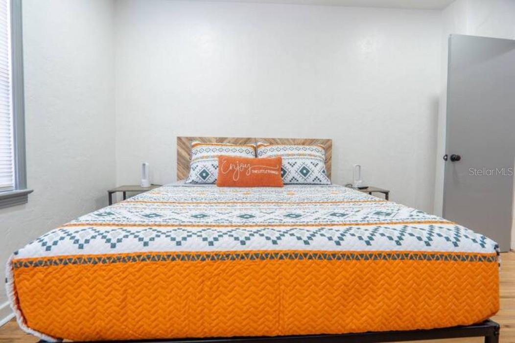 2008 PAGE Ave ORLANDO, FL 32806