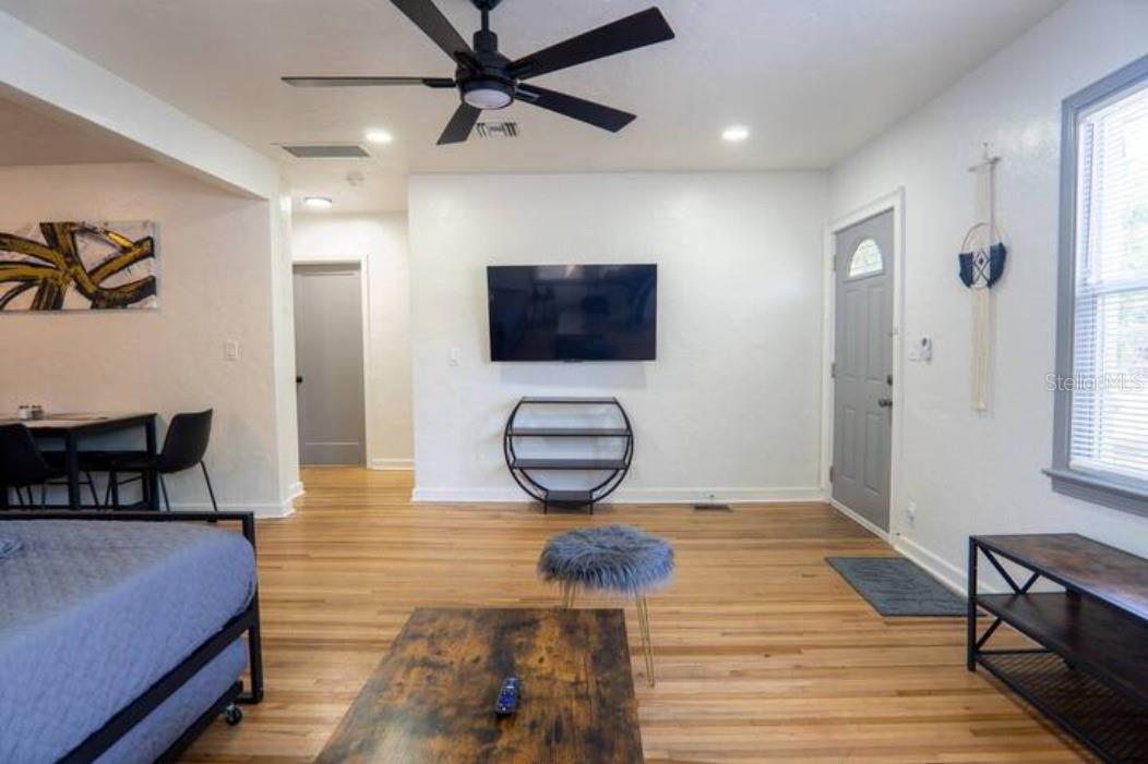 2008 PAGE Ave ORLANDO, FL 32806