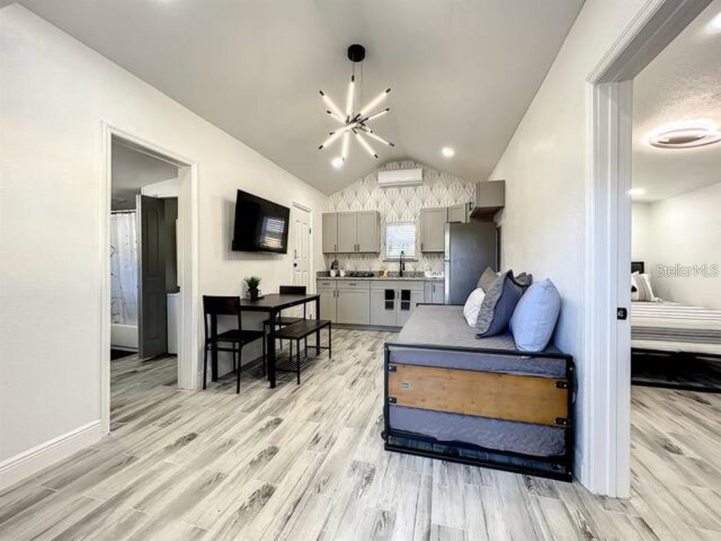 2008 PAGE Ave ORLANDO, FL 32806