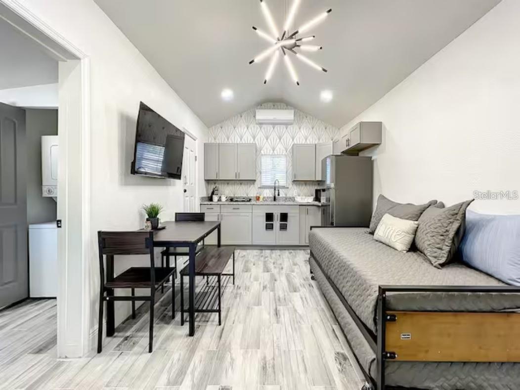 2008 PAGE Ave ORLANDO, FL 32806